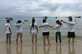 銷(xiāo)售部外出游玩